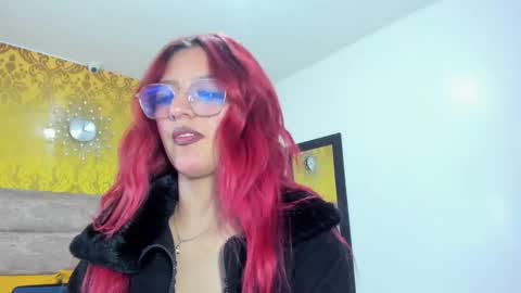 violeethh__ online show from March 4, 2026, 12:33 pm