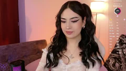 Snapshot of violet_catt chatting on July 17, 2026, 6:13 pm Violeta online show from July 17, 2026, 6:13 pm