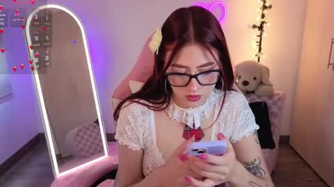 Snapshot of violet_ch chatting on February 12, 2026, 5:52 pm violet online show from February 12, 2026, 5:52 pm