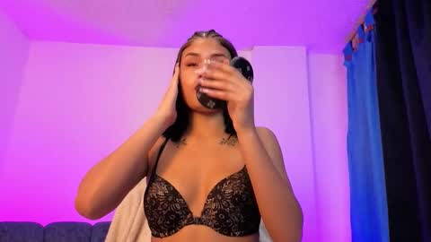 Snapshot of violet_jhonson chatting on November 15, 2025, 12:45 pm violet_jhonson online show from November 15, 2025, 12:45 pm