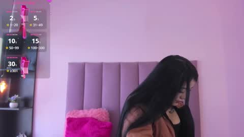 violet online show from October 13, 2025, 1:44 pm