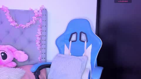  Violet  online show from September 8, 2025, 2:27 pm