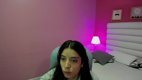 violet_sinclair online show from April 1, 2026, 11:22 am