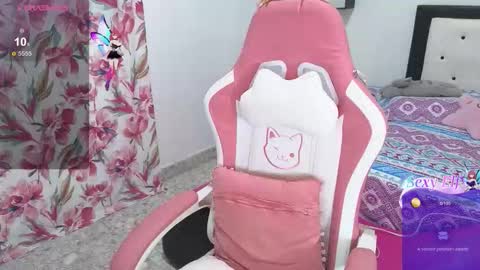 Violeta online show from March 8, 2026, 7:39 pm