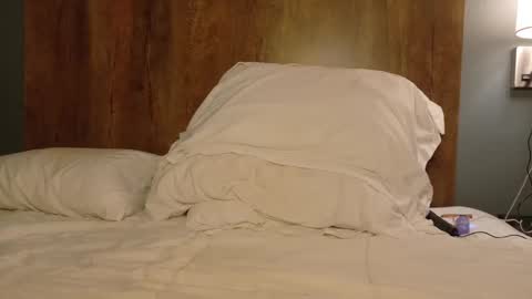 violet_winter97 online show from March 31, 2026, 2:13 am