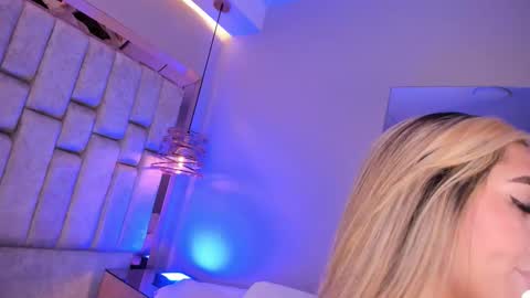 Violeta  online show from November 11, 2025, 11:10 am