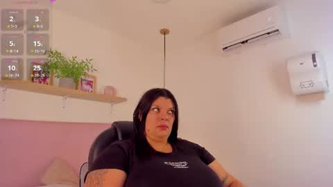 Snapshot of violeta_candyy chatting on June 26, 2026, 10:47 pm Violeta Candy online show from June 26, 2026, 10:47 pm