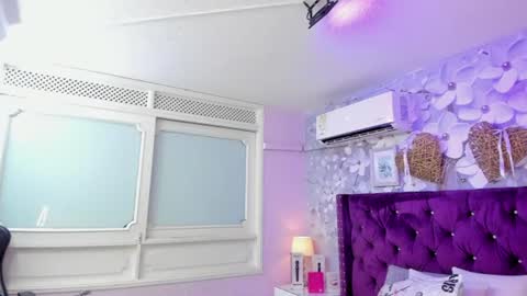 Snapshot of violeta_medina chatting on July 19, 2026, 2:59 am violeta_medina online show from July 19, 2026, 2:59 am