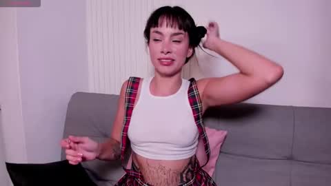 Violeta Rodriguez online show from March 25, 2026, 5:30 pm