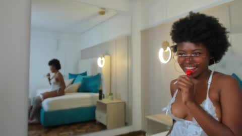 violeta_ruiz_ online show from February 5, 2025, 12:31 am
