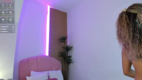 violeta_sannz online show from May 11, 2026, 4:04 pm