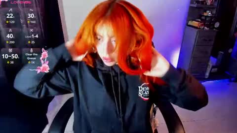 Snapshot of violetaarey chatting on June 18, 2026, 7:07 pm Violeta Help me reach 150 thumbs up online show from June 18, 2026, 7:07 pm