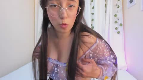 Snapshot of violetagrace chatting on April 10, 2026, 11:15 am Violeta online show from April 10, 2026, 11:15 am