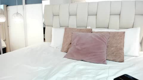 Violeta online show from December 7, 2024, 3:25 am