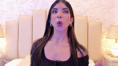 Violeta online show from August 5, 2026, 4:10 pm