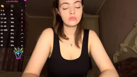 Snapshot of violetamelia chatting on April 22, 2026, 5:58 pm Eva online show from April 22, 2026, 5:58 pm