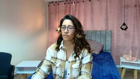 VIOLETA online show from January 30, 2025, 12:37 pm