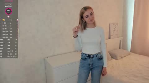 Mia online show from October 18, 2025, 3:20 am