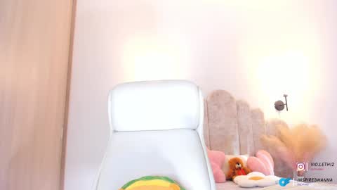 violeth___ online show from January 16, 2025, 2:19 pm