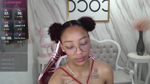 violeth_b online show from January 14, 2025, 6:49 pm