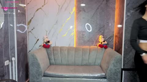 violeth_b online show from March 31, 2026, 1:11 pm