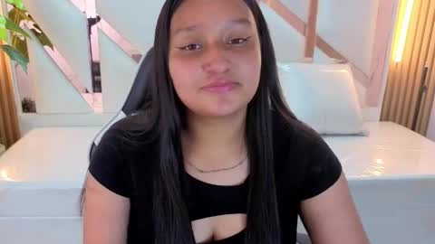 violeth_tp online show from April 23, 2026, 9:39 pm