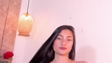 Snapshot of violethilton chatting on February 27, 2025, 11:04 pm violeth online show from February 27, 2025, 11:04 pm