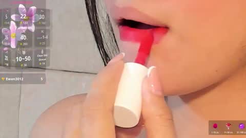 Snapshot of violethilton chatting on October 27, 2025, 7:40 pm violeth online show from October 27, 2025, 7:40 pm