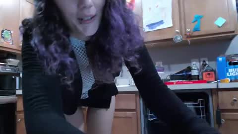 Snapshot of violethooper chatting on January 10, 2025, 3:27 pm Violet Hooper online show from January 10, 2025, 3:27 pm