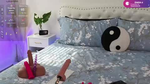 VioletBaby online show from June 4, 2026, 2:12 pm
