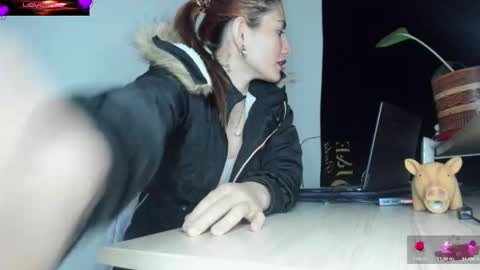 Snapshot of violetparkker chatting on February 22, 2026, 2:13 am violetparkker online show from February 22, 2026, 2:13 am