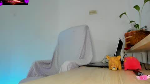 Snapshot of violetparkker chatting on June 9, 2026, 12:06 pm violetparkker online show from June 9, 2026, 12:06 pm