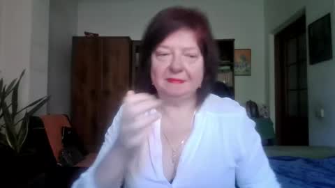 violetpulse online show from May 12, 2026, 11:40 am