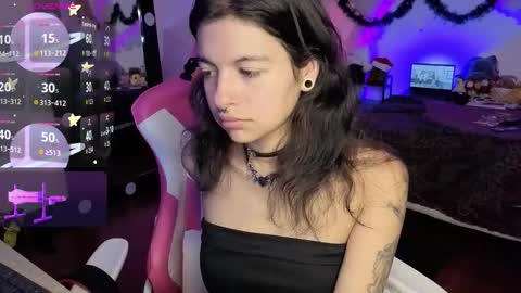   online show from December 17, 2025, 7:09 pm