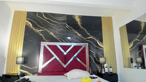 Violet Rose online show from December 18, 2025, 8:59 pm