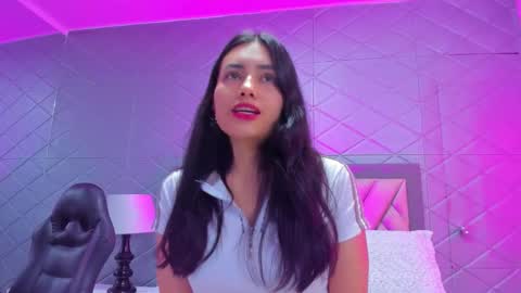 Violet Rousse online show from October 16, 2025, 2:29 pm