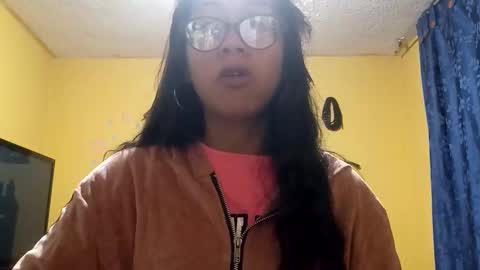 Snapshot of violetsexhot999 chatting on October 26, 2025, 11:31 pm Violet777 online show from October 26, 2025, 11:31 pm