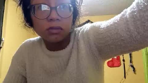 Snapshot of violetsexhot999 chatting on December 1, 2025, 9:25 am Violet777 online show from December 1, 2025, 9:25 am