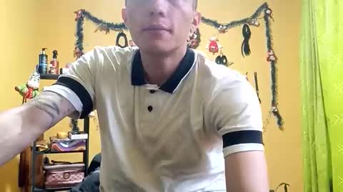 Snapshot of violetsexhot999 chatting on December 1, 2025, 10:37 pm Violet777 online show from December 1, 2025, 10:37 pm