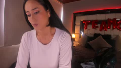 violetskinny online show from March 11, 2025, 6:30 pm