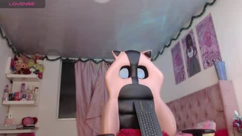 violett_brown9 online show from June 2, 2026, 5:42 am