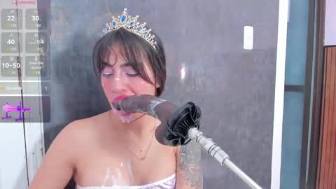 Violett online show from September 28, 2025, 9:09 pm