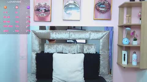 Violeta froz online show from January 25, 2025, 8:42 pm