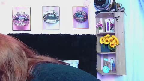 Violeta froz online show from October 13, 2025, 7:14 pm