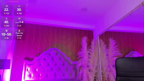 violett_hott_ online show from February 19, 2026, 2:02 pm