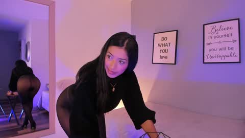 Snapshot of violetta_bold chatting on February 5, 2025, 11:34 am violetta_bold online show from February 5, 2025, 11:34 am