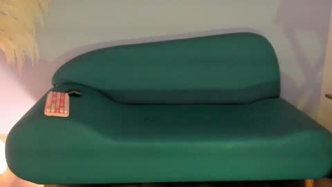 Snapshot of violetta_bold chatting on February 23, 2025, 5:39 pm violetta_bold online show from February 23, 2025, 5:39 pm