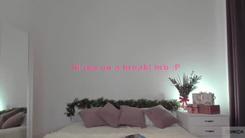 violetta_finch online show from December 20, 2024, 11:32 am