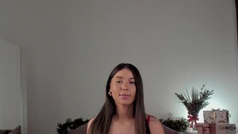 violetta_finch online show from January 7, 2025, 2:19 pm