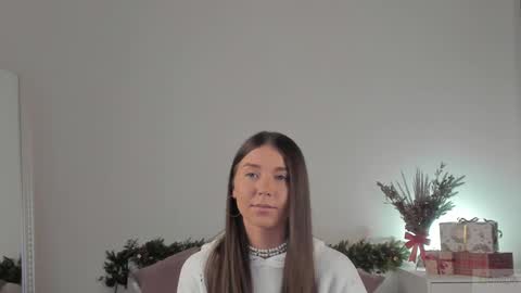 violetta_finch online show from January 9, 2025, 8:13 am
